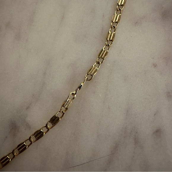 Gold Pearl Shell Pendant Necklace - Women Jewelry - Picture 3 of 4